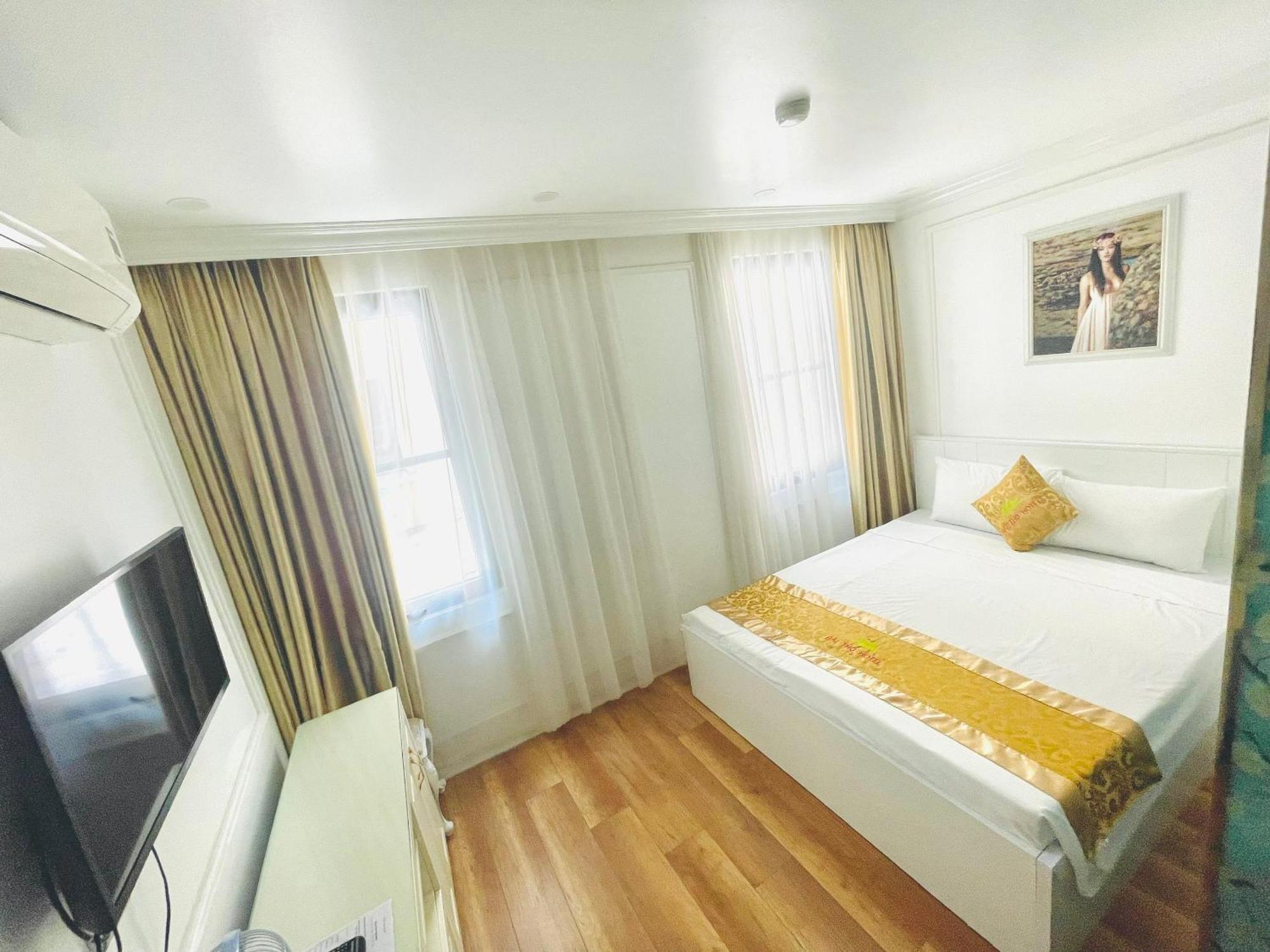 Bai Tho Mountain Hotel 下龍 外观 照片